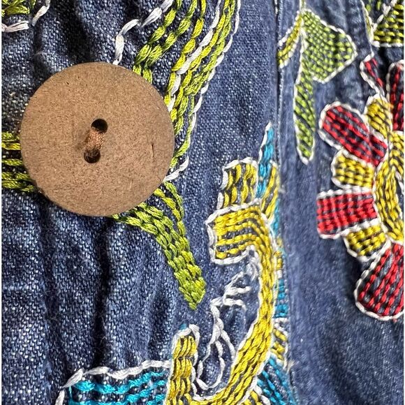 Coldwater Creek Floral Embroidered  Denim Jean Jacket Boho Size Medium - Picture 8 of 13